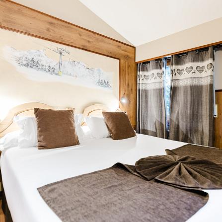 Apartament rústic vistes jardí