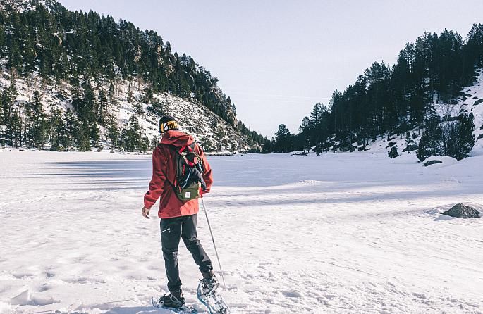 Salida en raquetas o esquí de montaña en el Lago de l'Estanyó: Disfruta de un buen día en la montaña