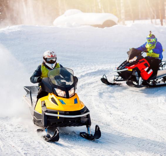 Excursió amb motos de neu