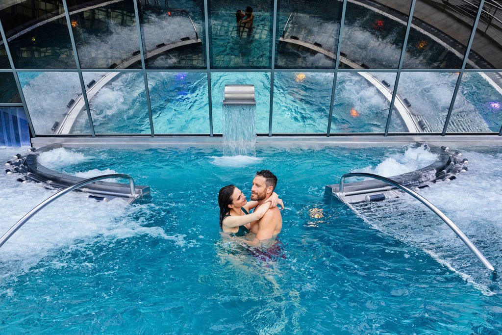 Inúu, the only adults Spa